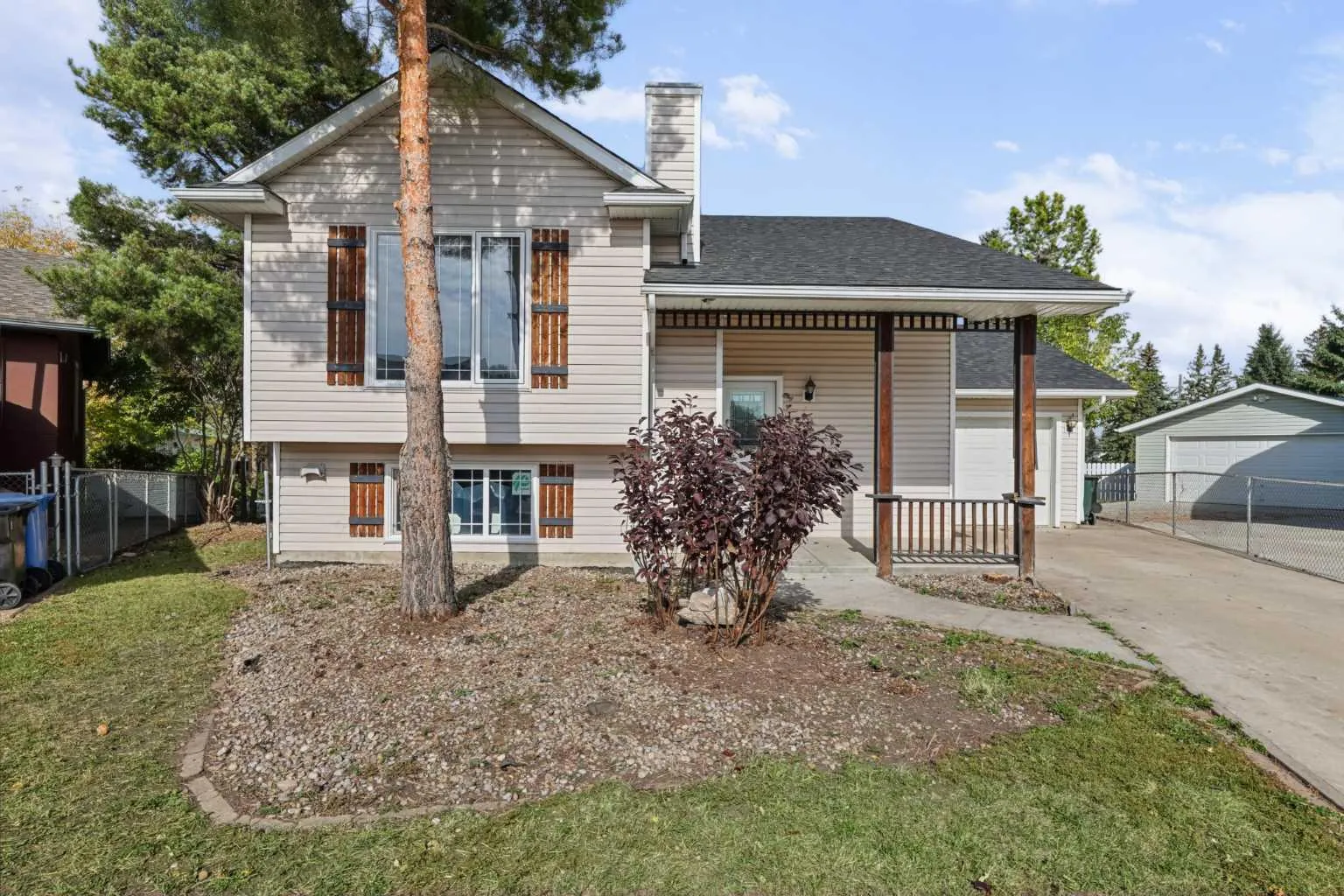 1525 Mary Place, Didsbury