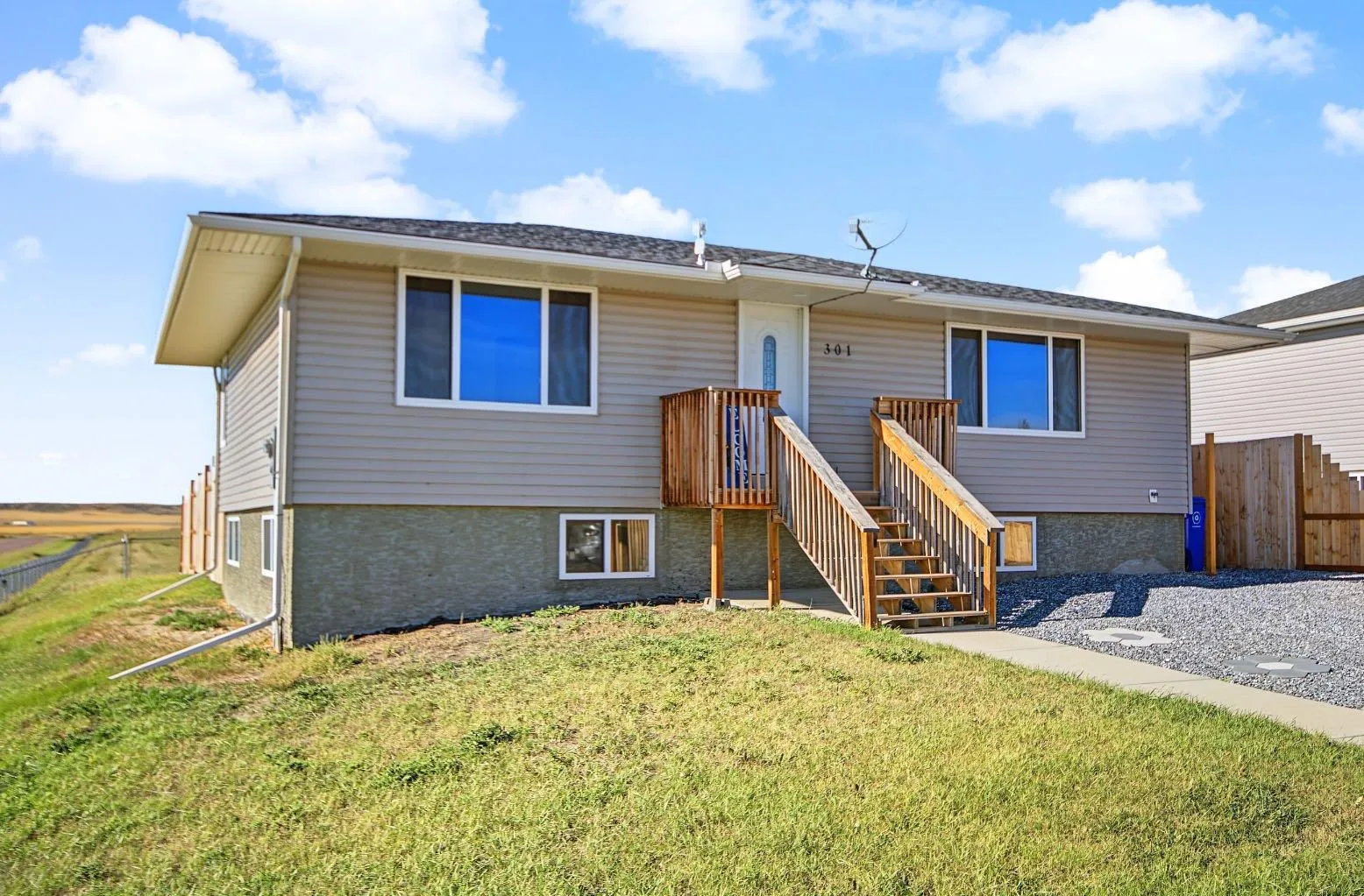 301 3 W Street, Standard