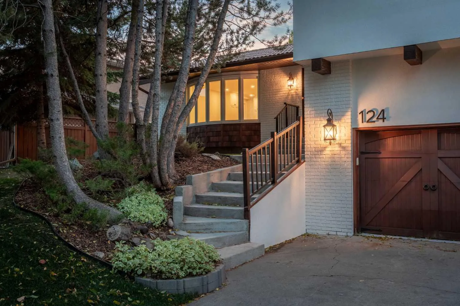 124 Canterbury Sw Drive, Calgary