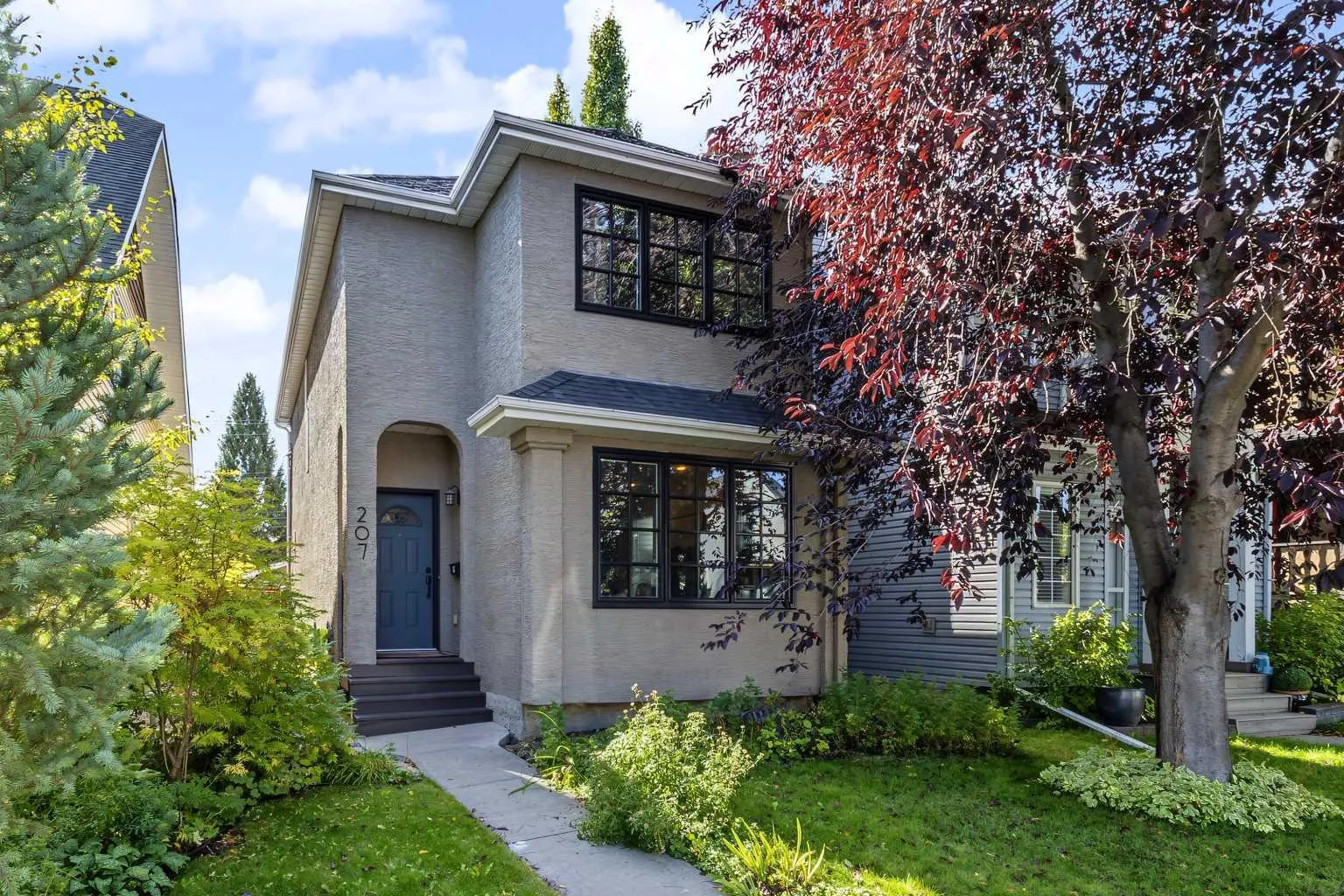 207 27 Nw Avenue, Calgary