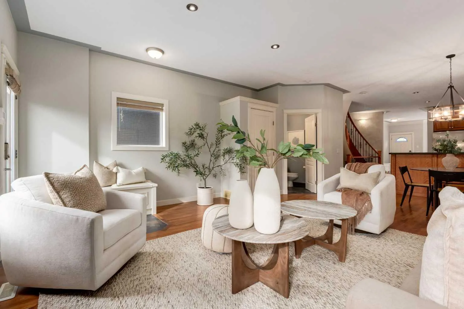 1527 18 Nw Avenue, Calgary