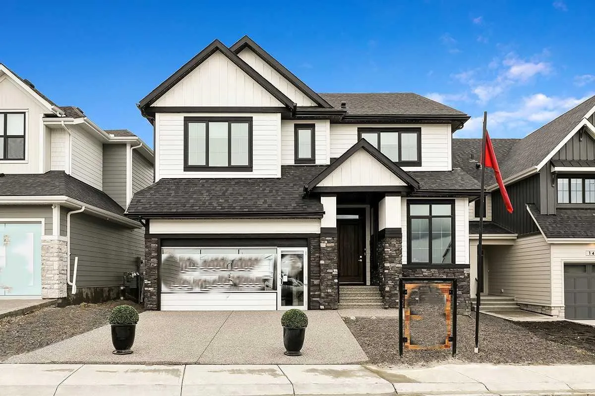 140 Creekstone Sw Hill, Calgary