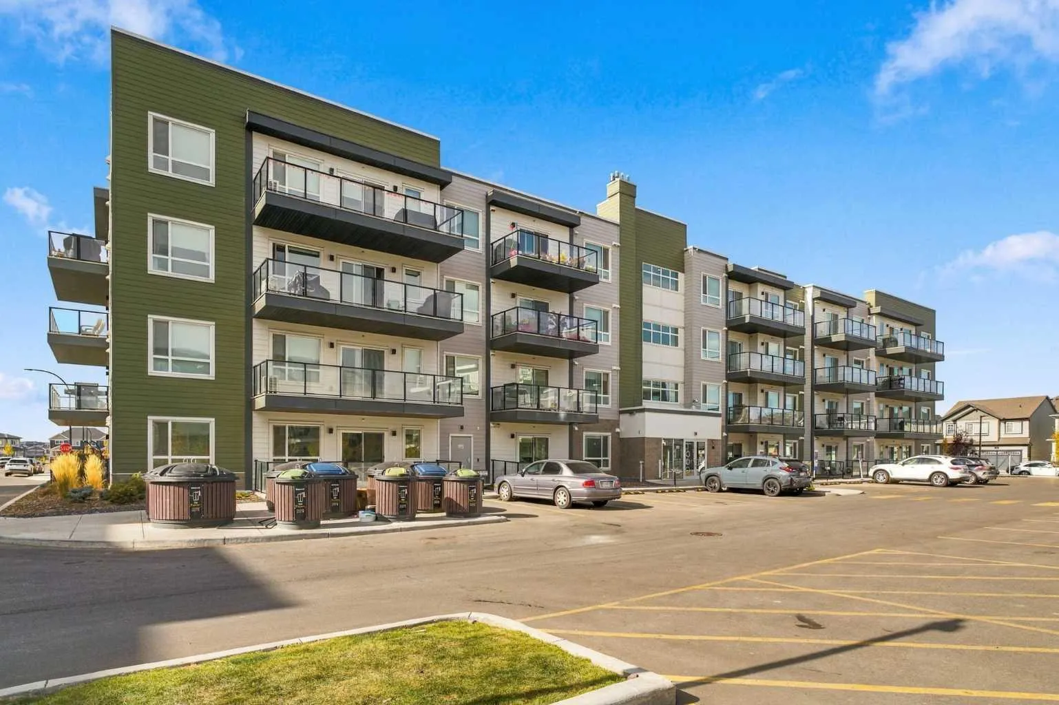 33 Carringham Nw Gate Unit 1101, Calgary