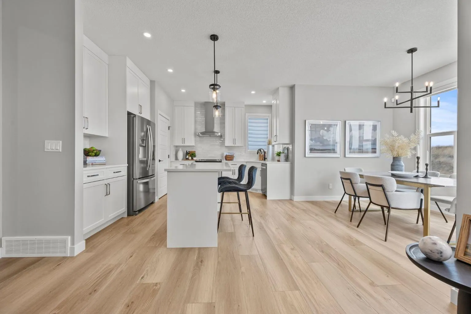 1184 Iron Ridge Avenue, Crossfield