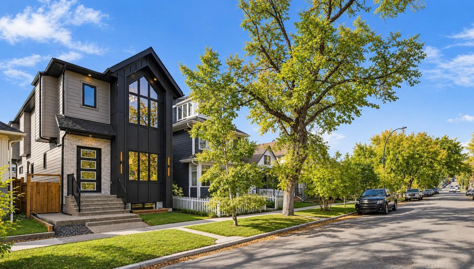 727 15 Nw Street, Calgary
