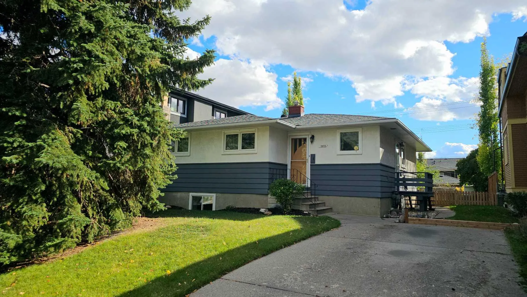 1905 32 Sw Avenue, Calgary