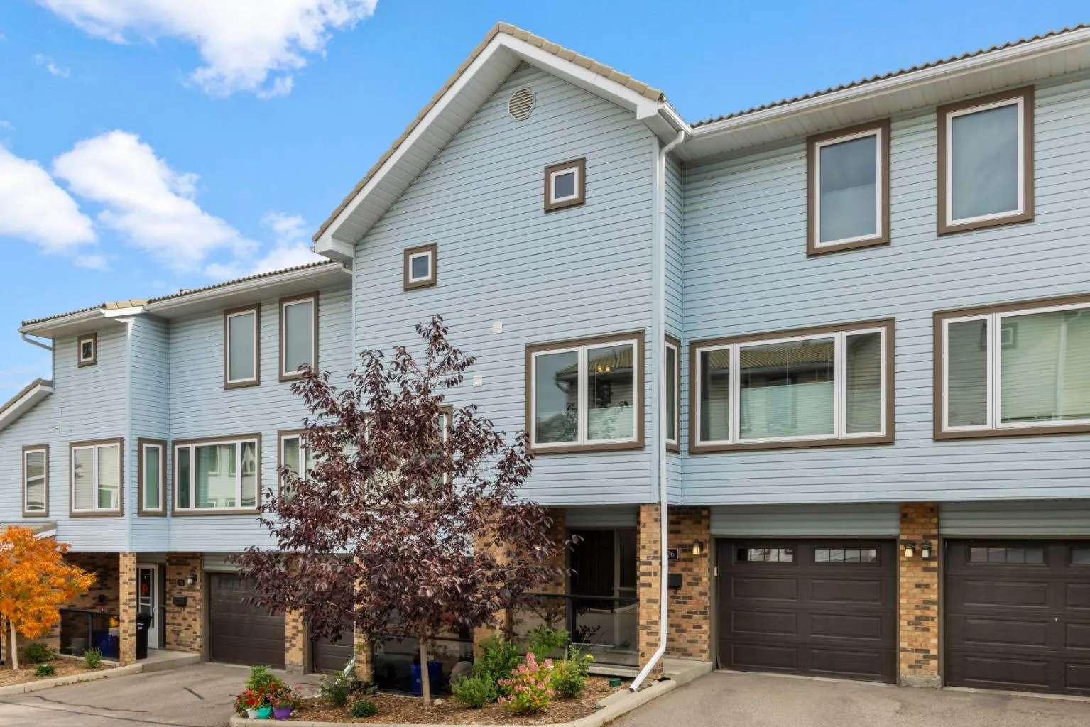 76 Coachway Sw Gardens, Calgary