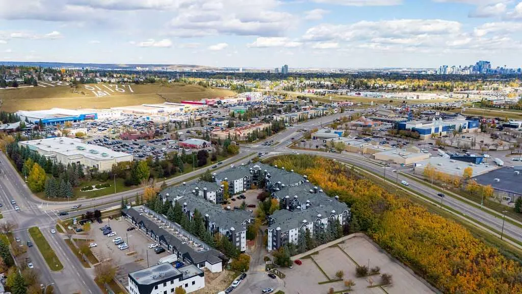 20 Sierra Morena Sw Mews Unit 109, Calgary