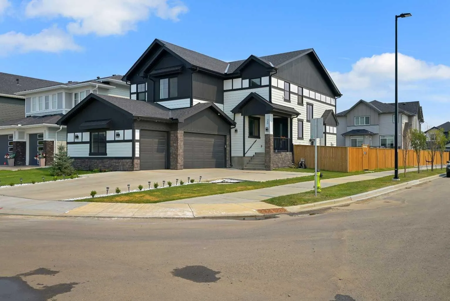 70 South Shore Bay, Chestermere