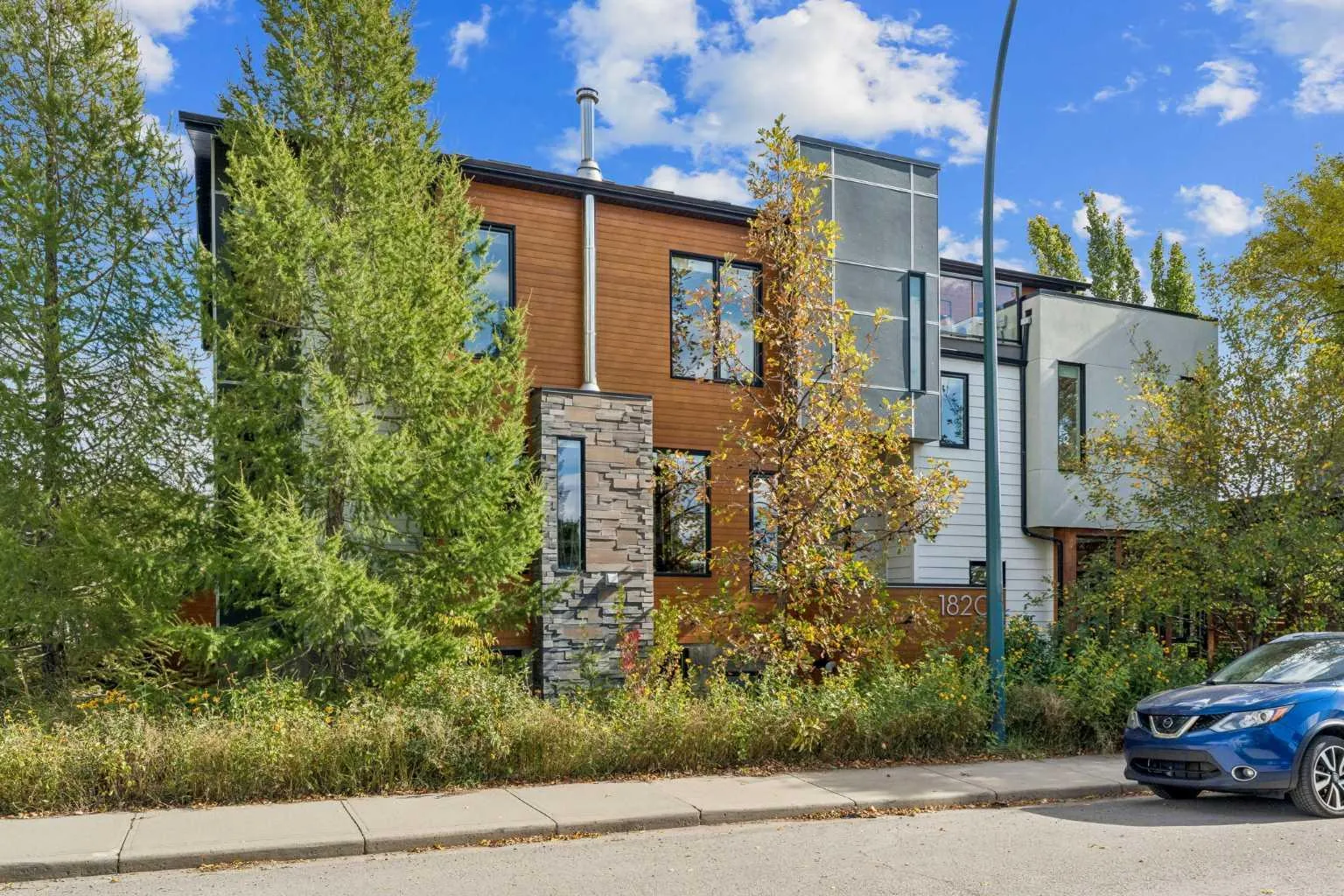 1820 4 Ne Street, Calgary