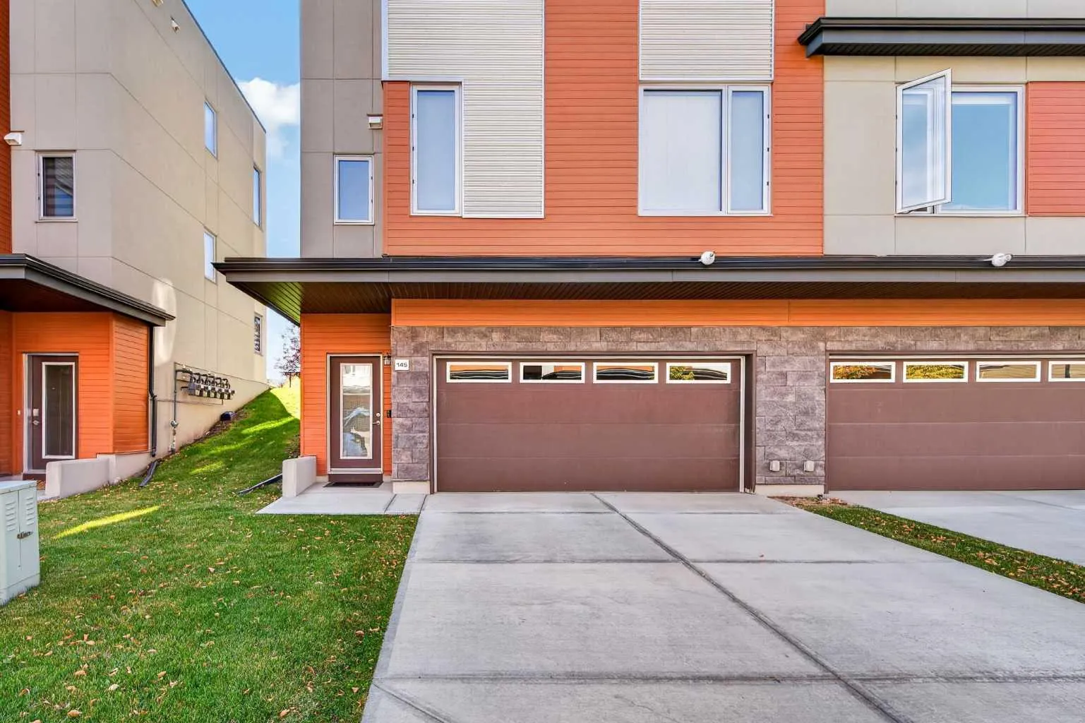 145 Shawnee Sw Common, Calgary
