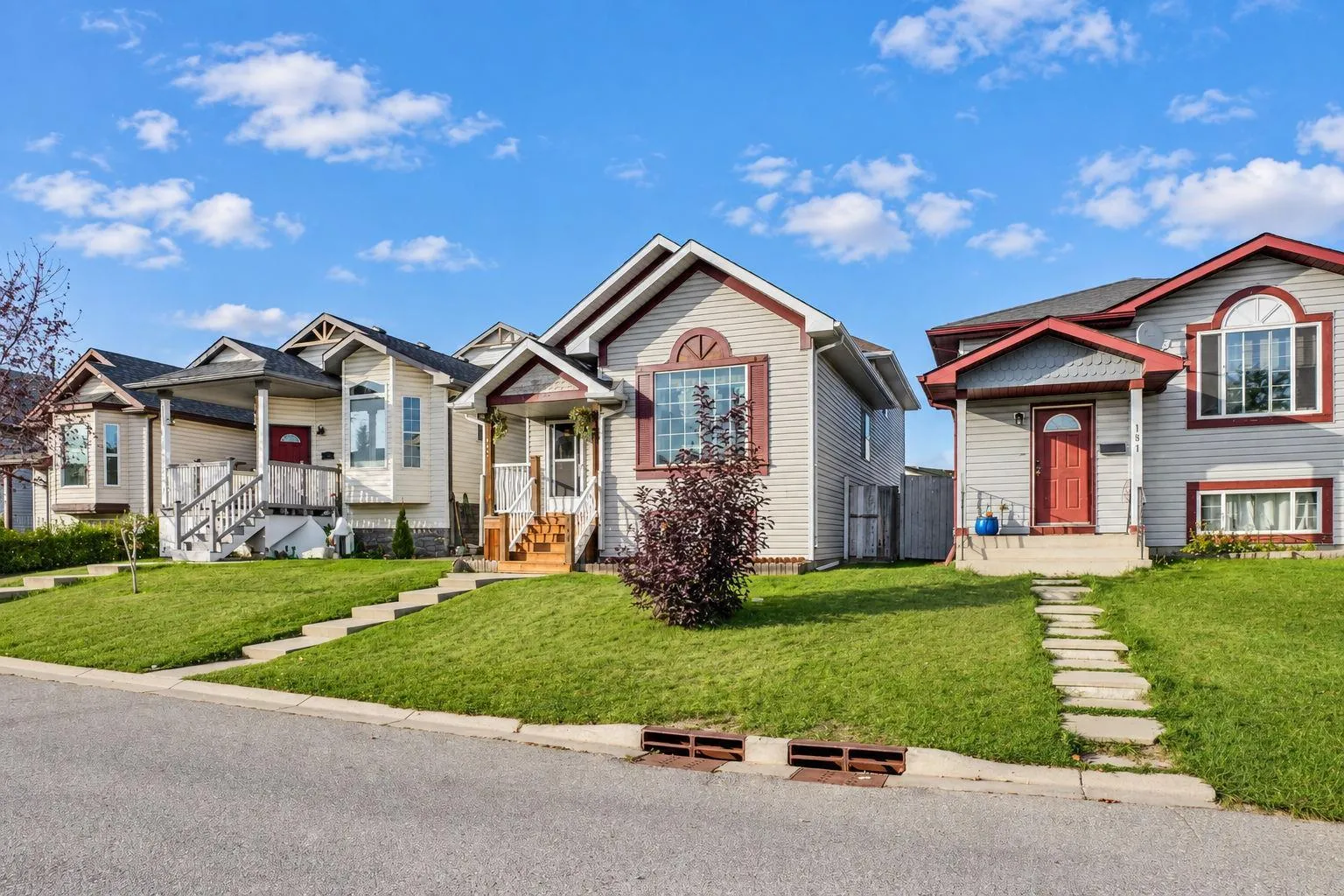 177 Erin Se Circle, Calgary