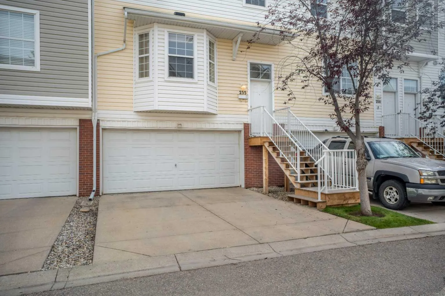 255 Prestwick Acres Se Lane, Calgary