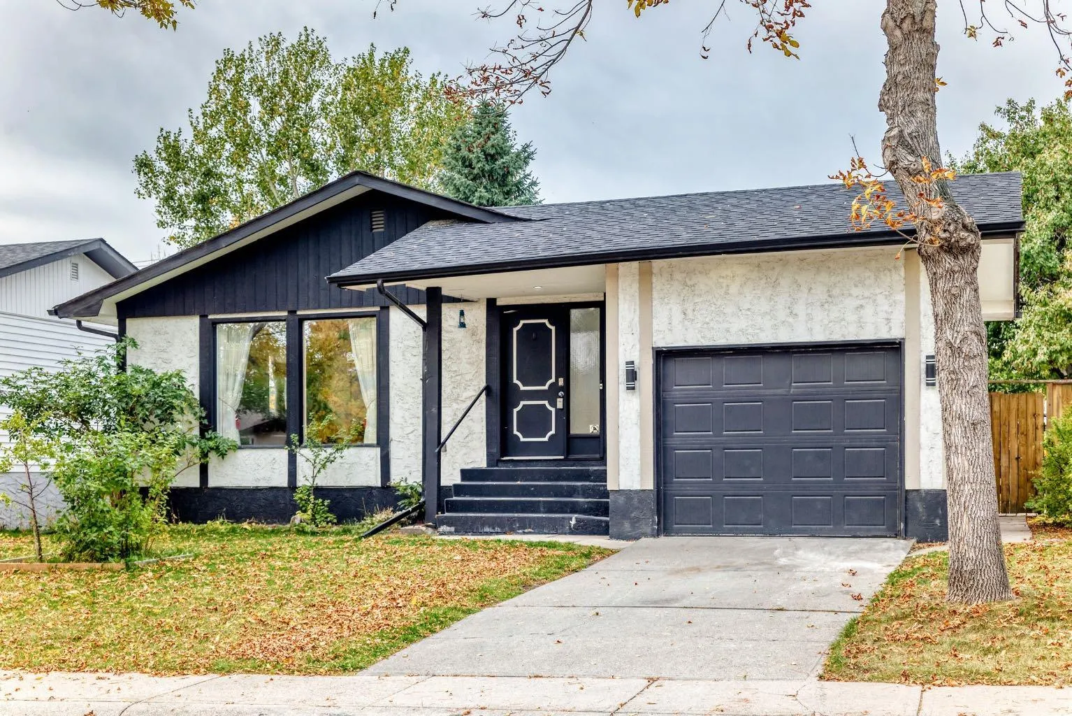 135 Whiteview Ne Close, Calgary