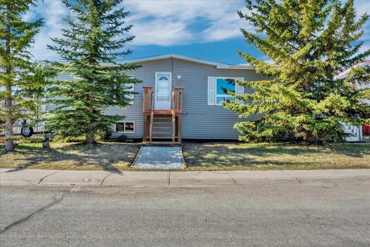 333 Nelson Road, Carseland