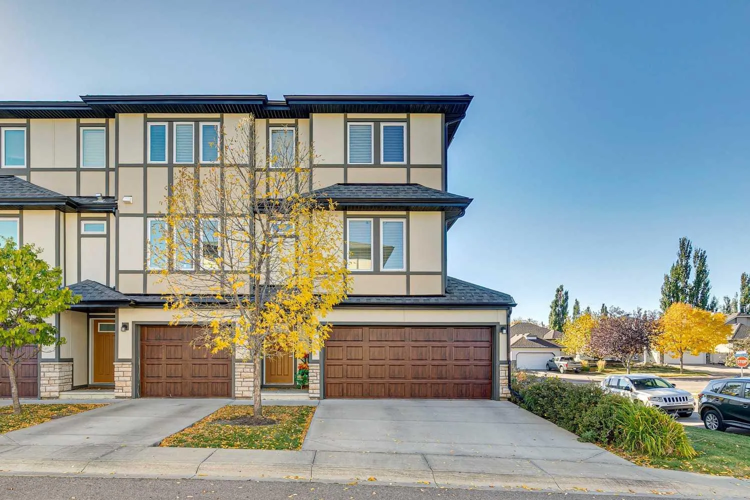 50 Westland Road Unit 100, Okotoks