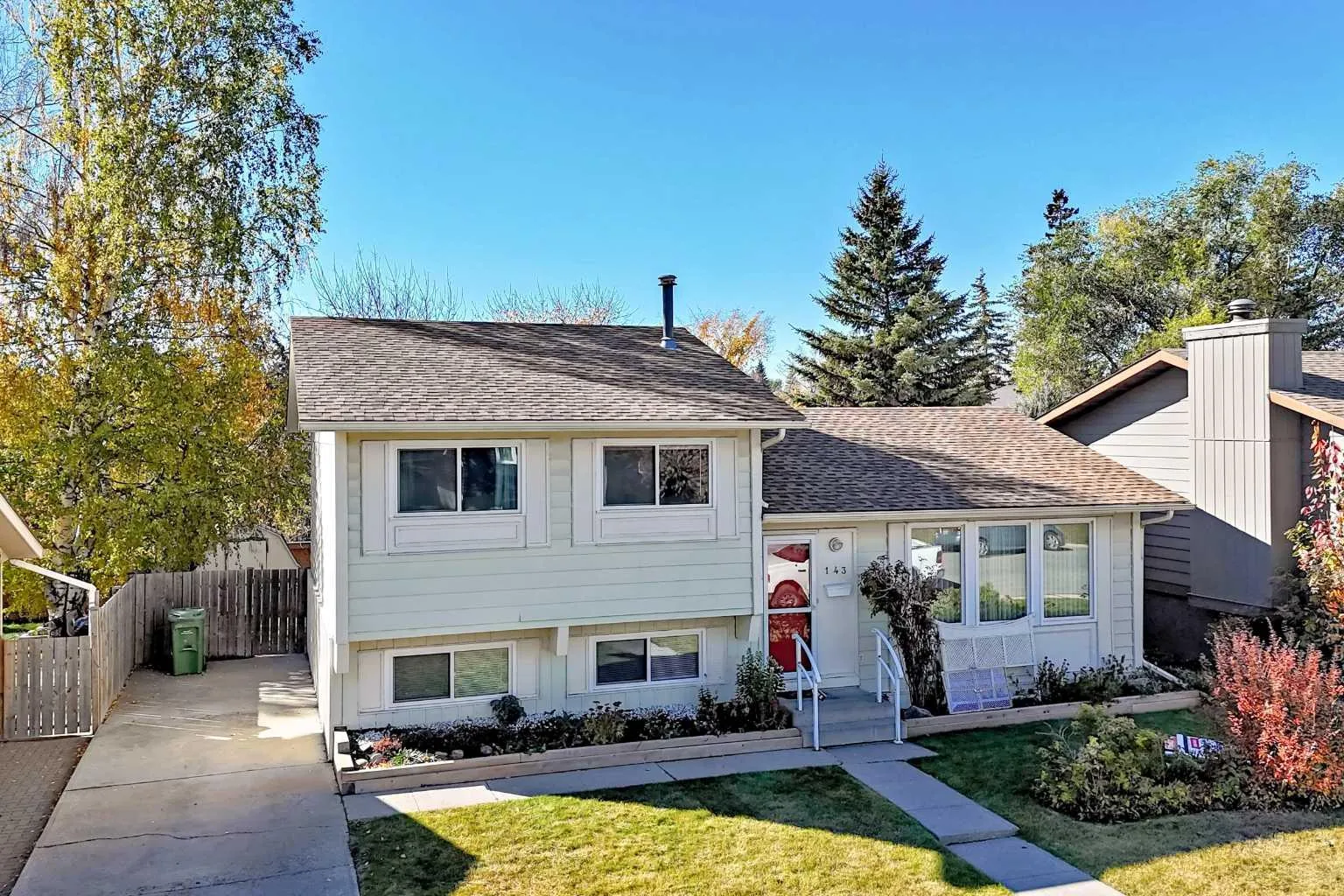143 Deer Ridge Se Way, Calgary