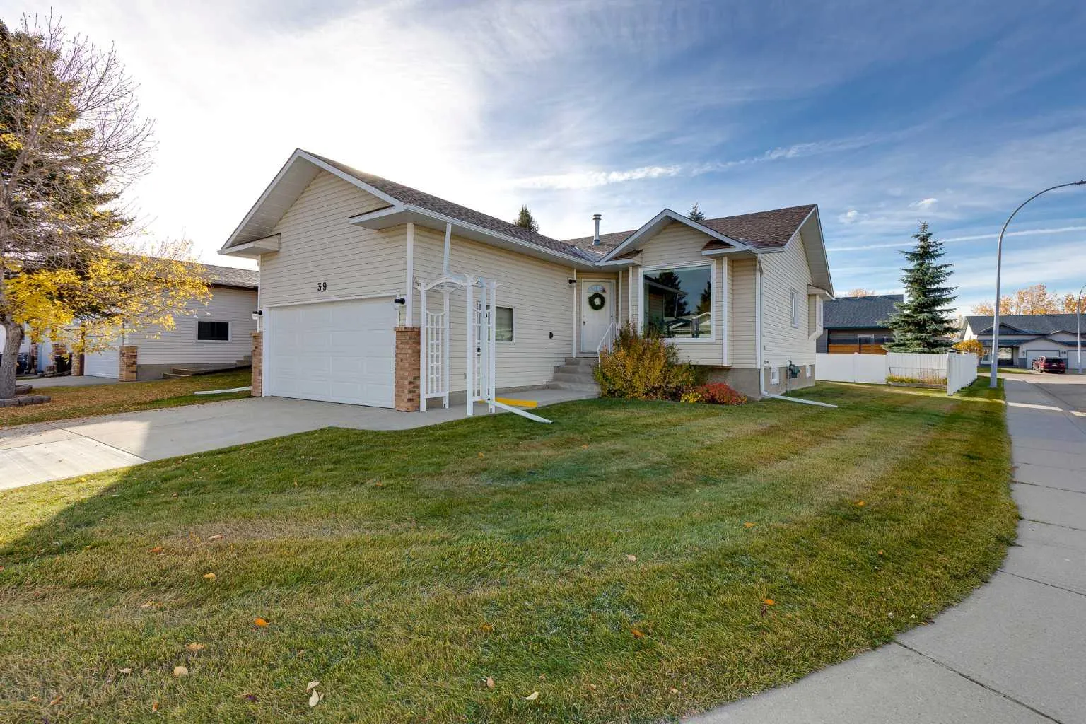 39 Woodside Nw Close, Airdrie