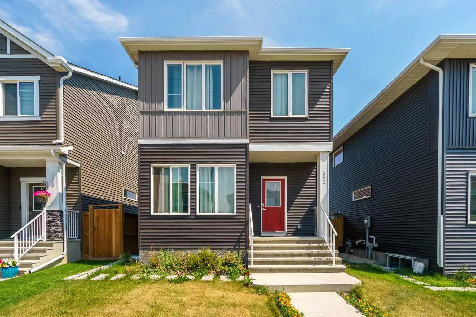 352 Chelsea Passage, Chestermere