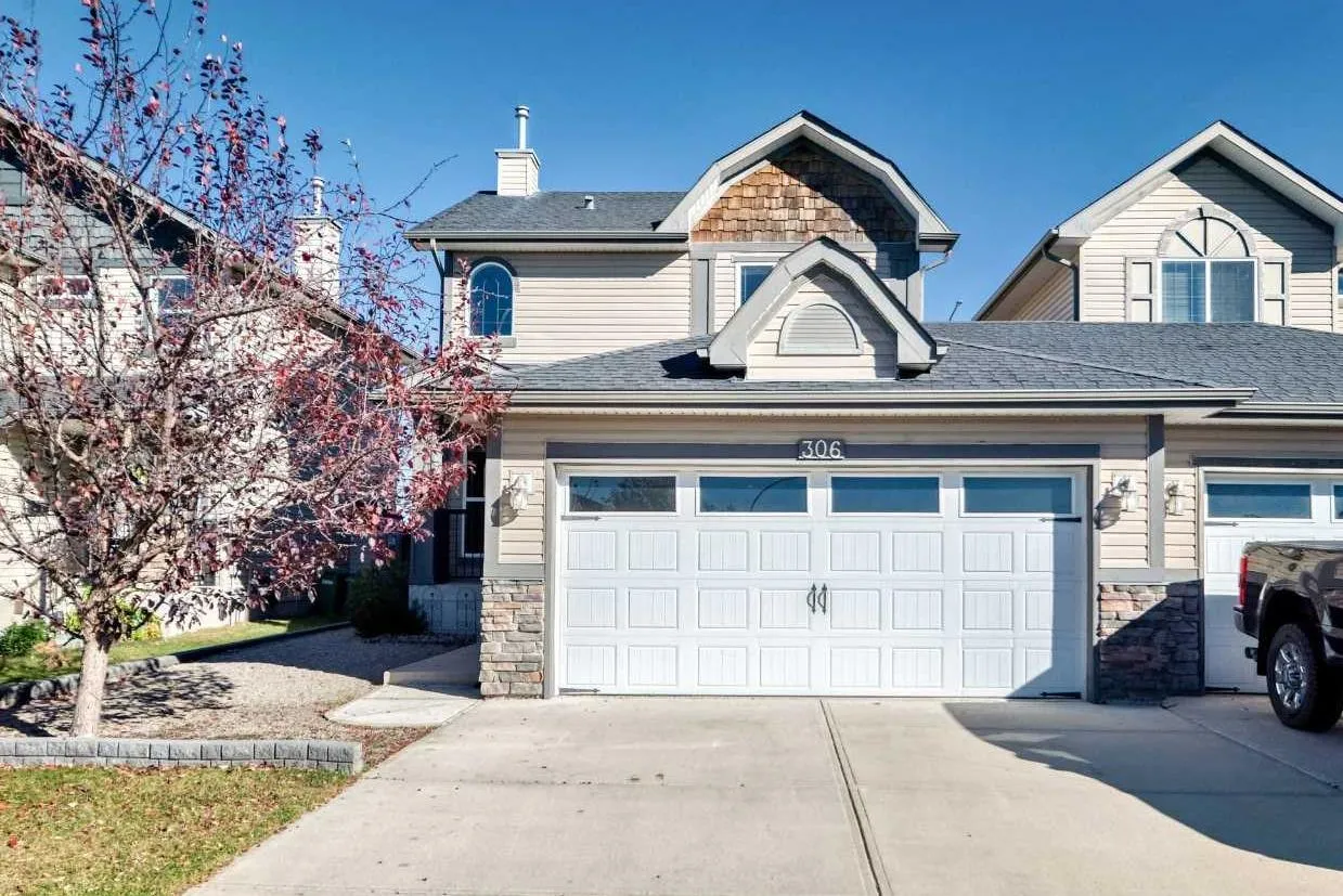 306 Ranch Ridge Court, Strathmore