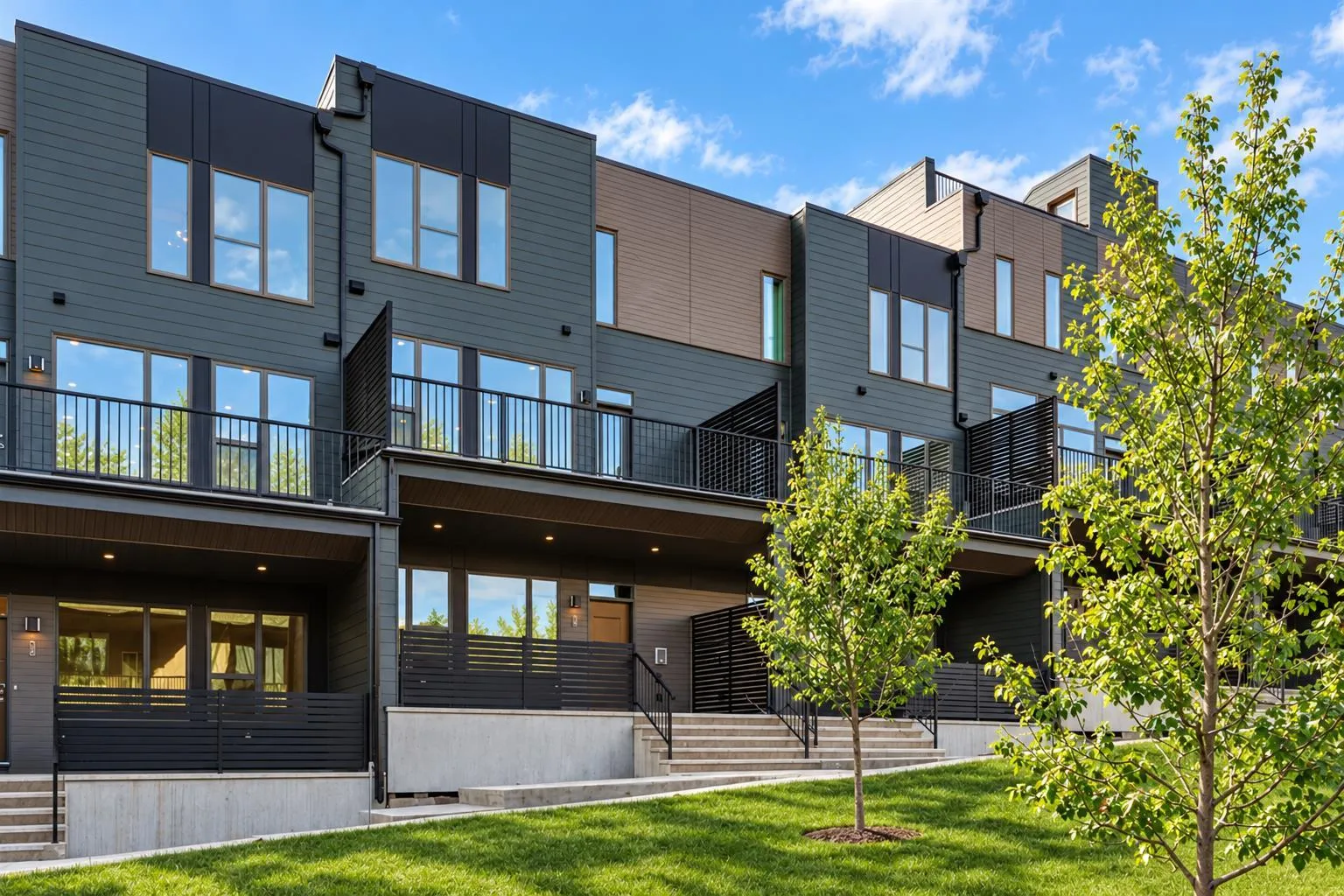 718 Sovereign Sw Common, Calgary