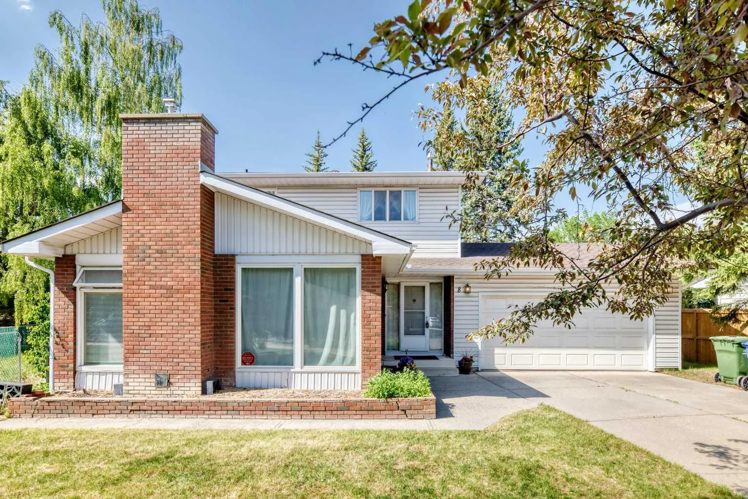 8 Varsdale Nw Place, Calgary