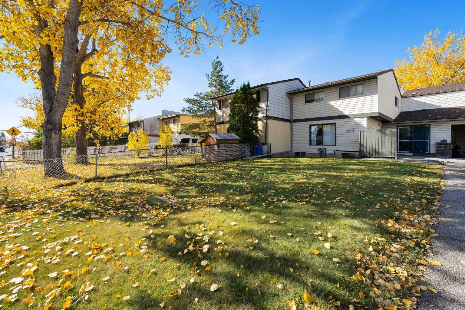 309 44 Se Street, Calgary