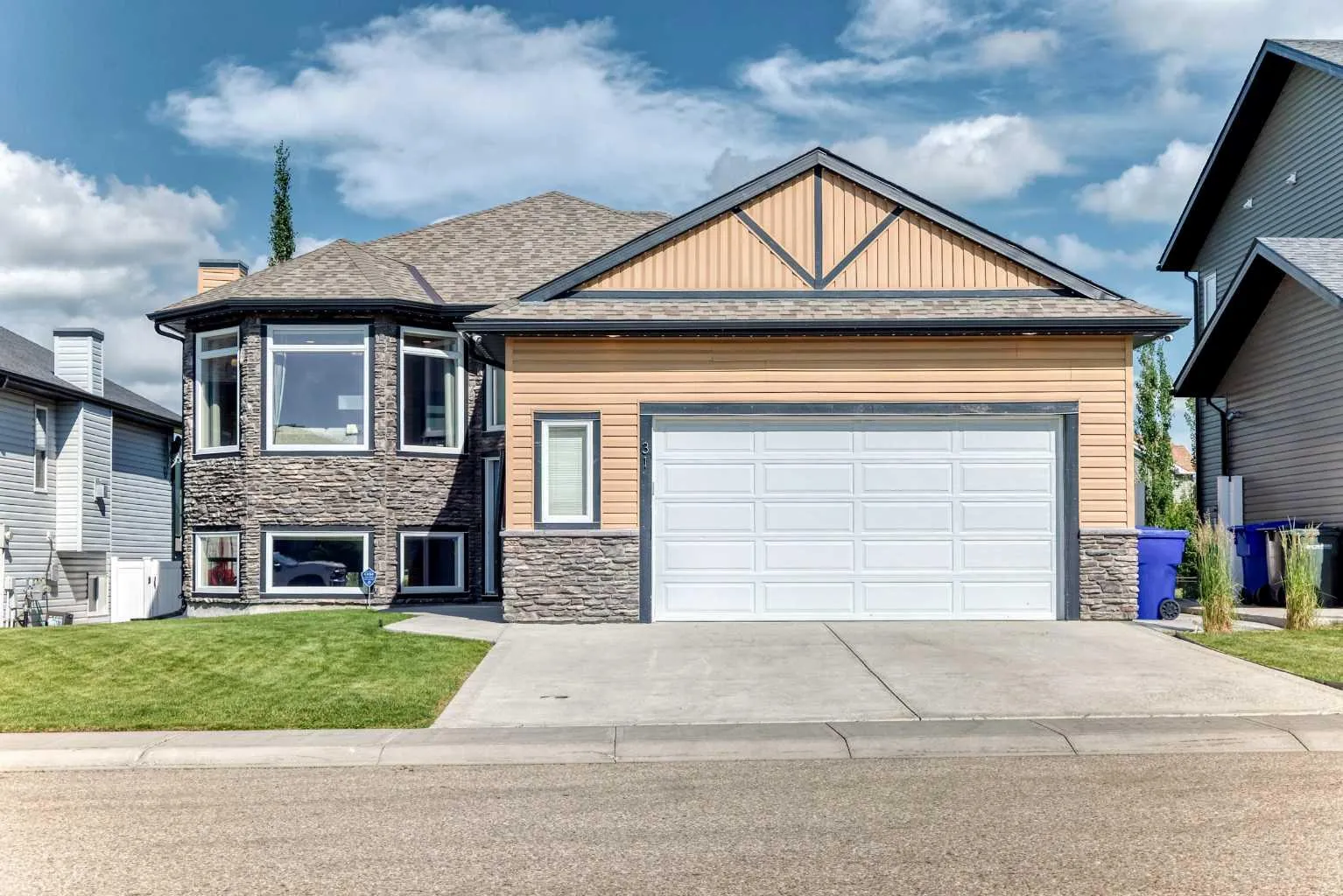 31 Erhart Close, Olds