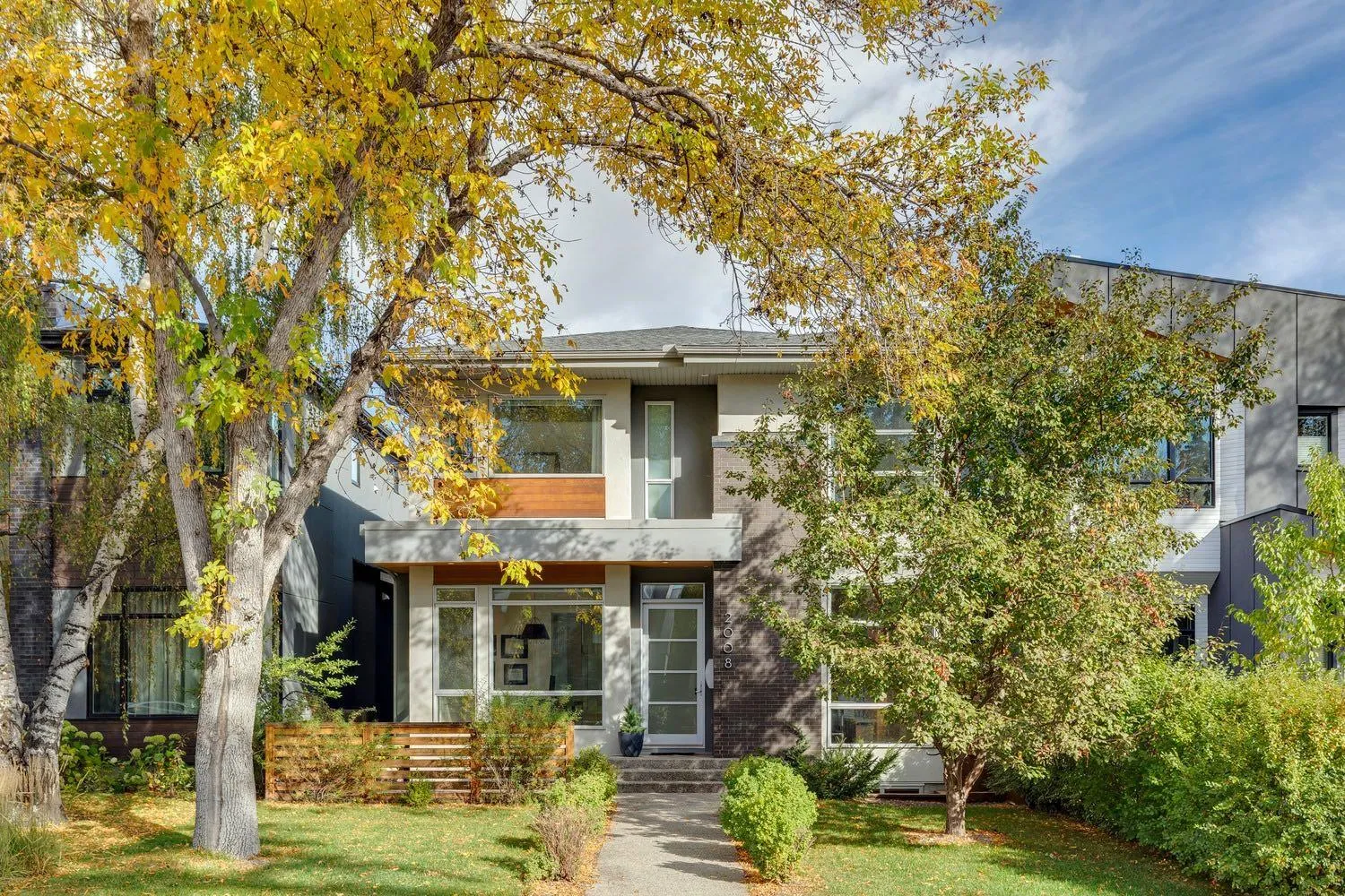 2008 48 Sw Avenue, Calgary