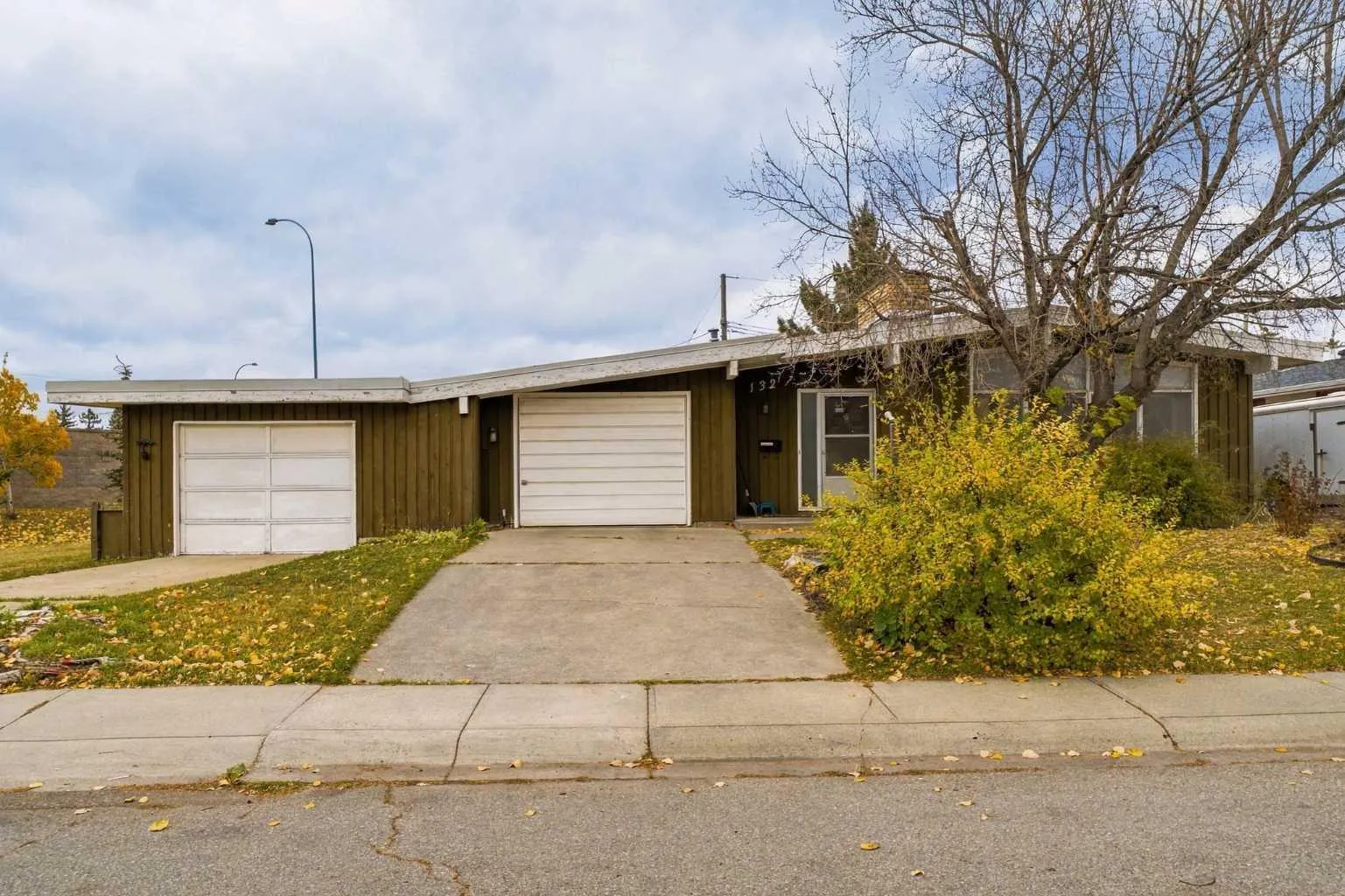 132 Lake Wapta Se Rise, Calgary