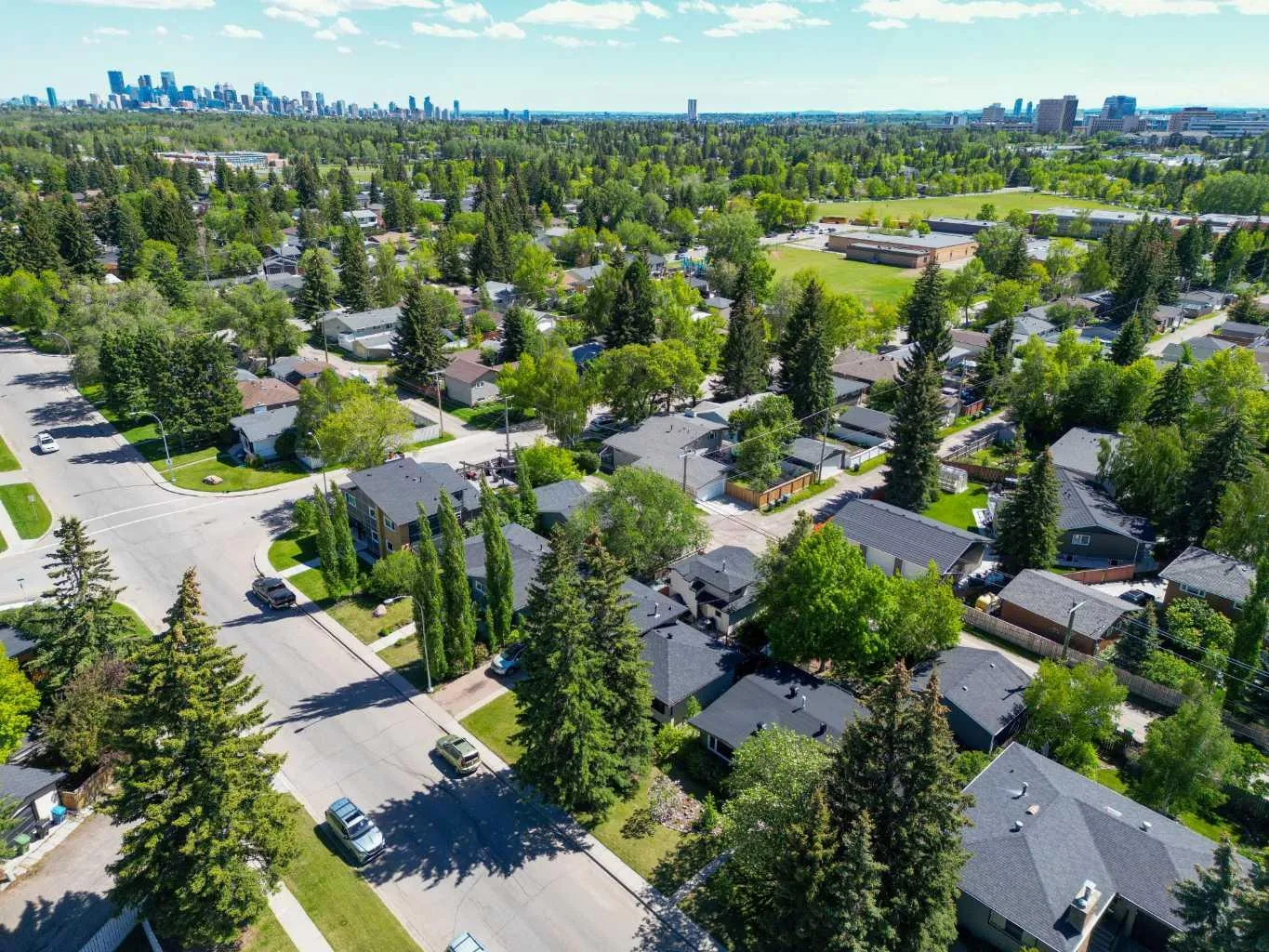 361 Capri Nw Avenue, Calgary
