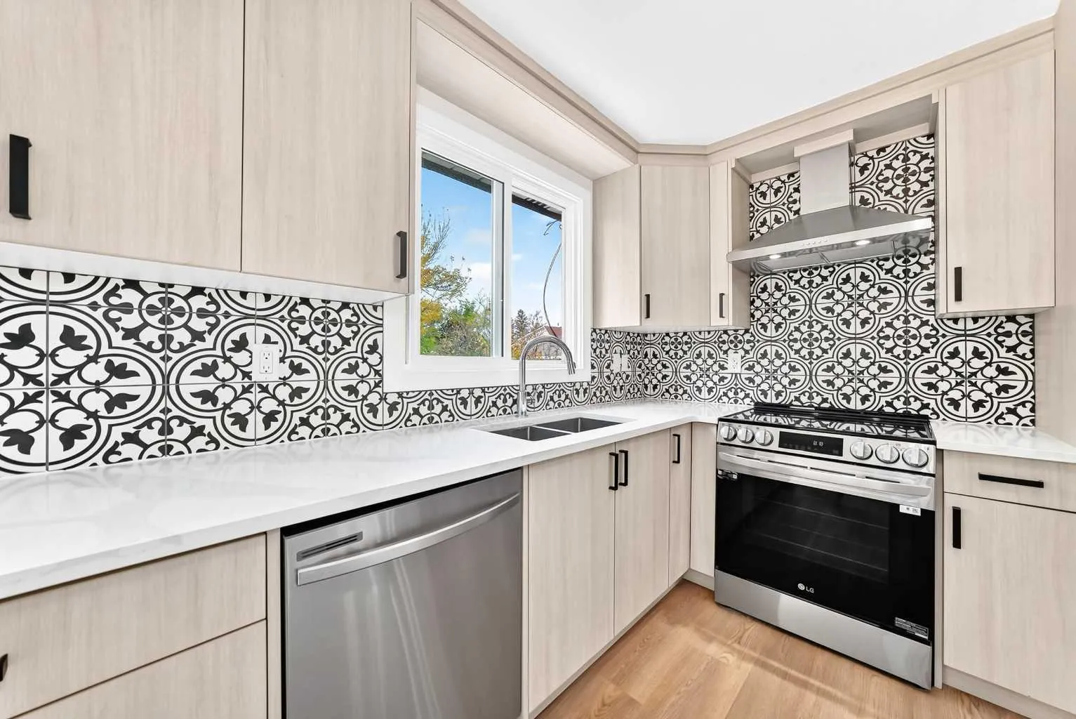 856 Rundlecairn Ne Way, Calgary