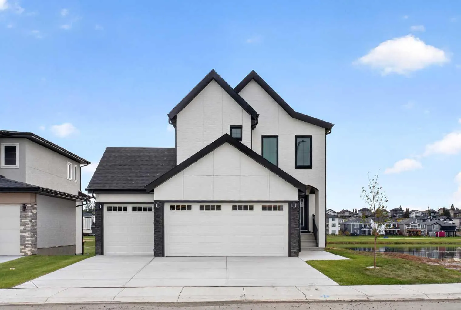 7 Lakewood Point, Strathmore