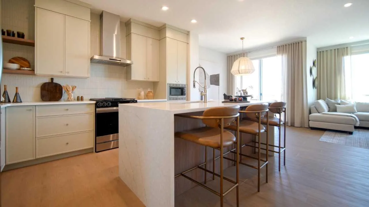 197 Lucas Nw Heath, Calgary
