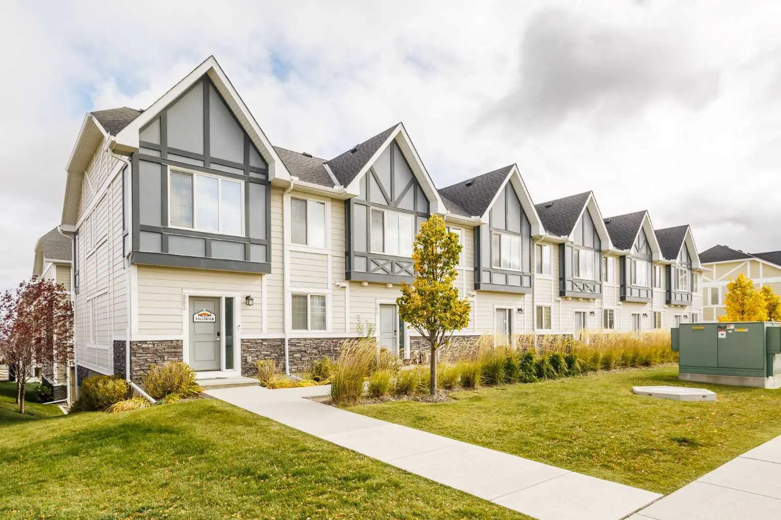 980 Nolan Hill Nw Boulevard, Calgary