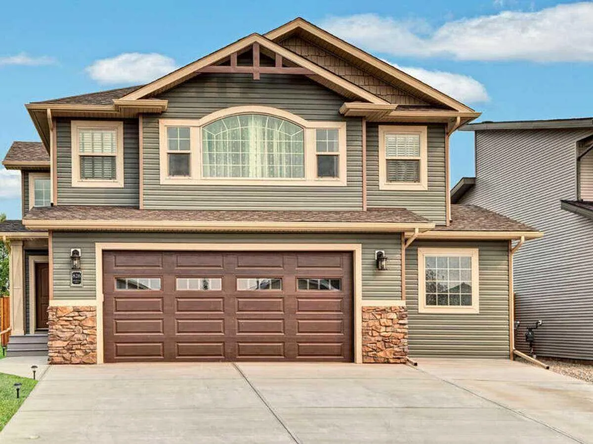 826 Stonehaven Drive, Carstairs