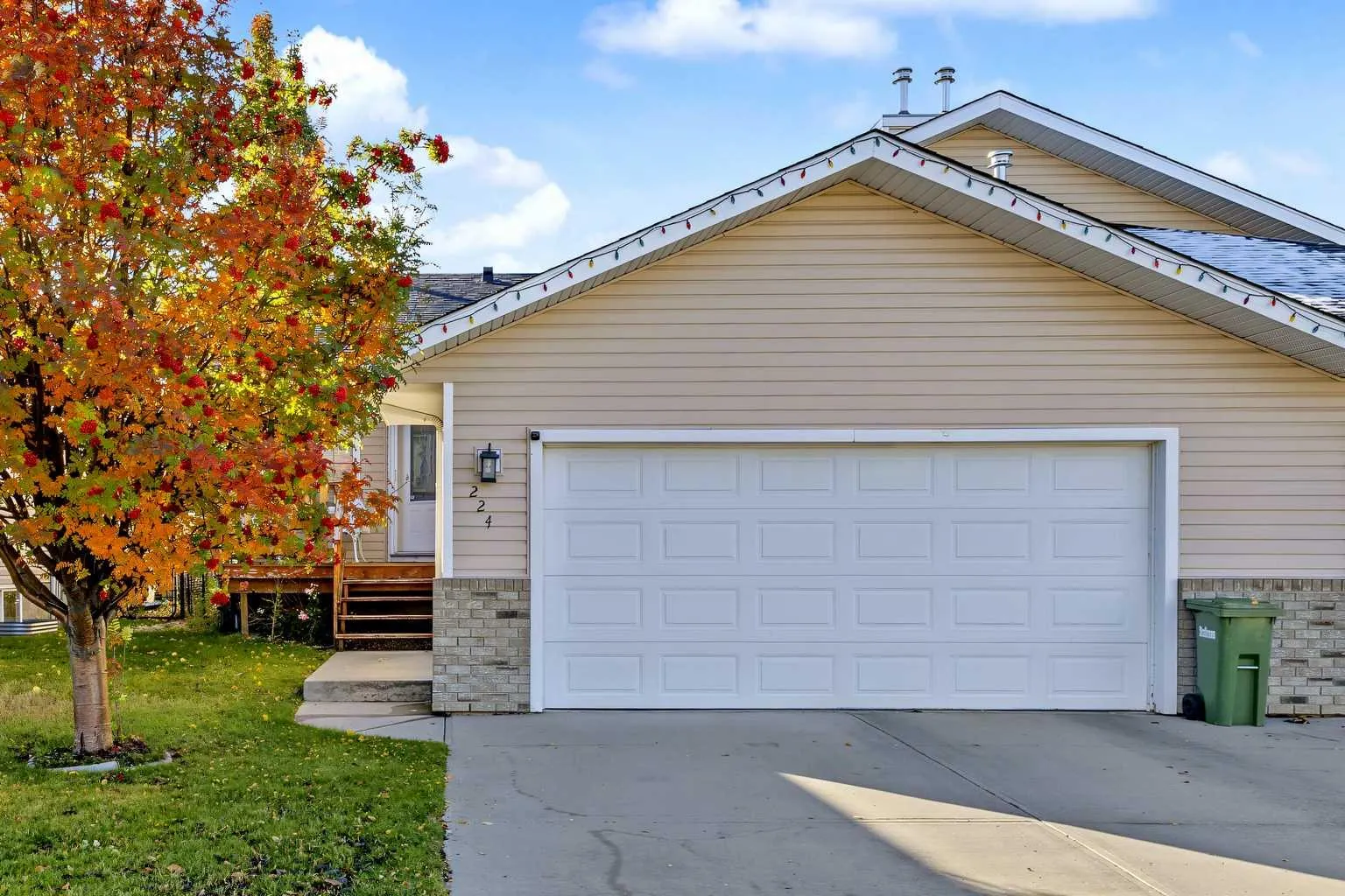 224 Hillvale Crescent, Strathmore