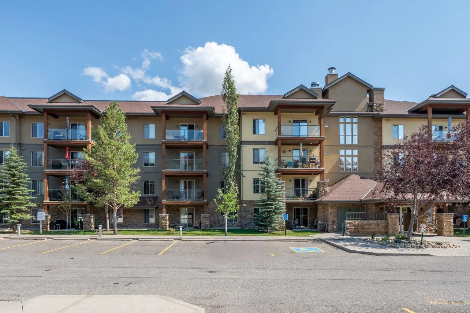 92 Crystal Shores Road Unit 2113, Okotoks