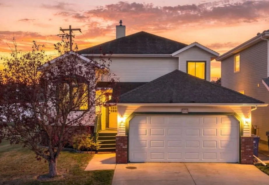 184 Hidden Nw Circle, Calgary