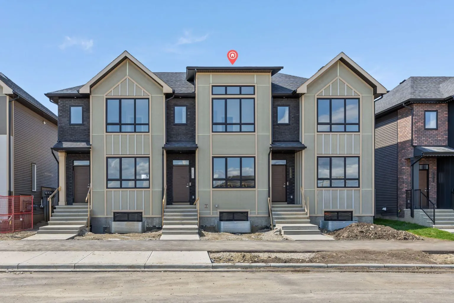 21522 Sheriff King Sw Street, Calgary
