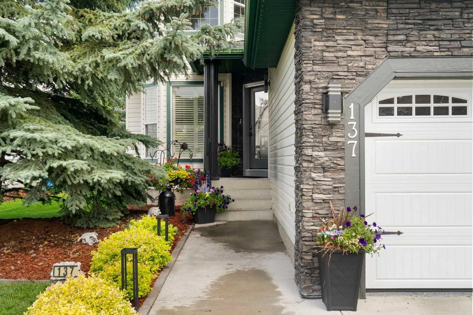 137 Gleneagles View, Cochrane