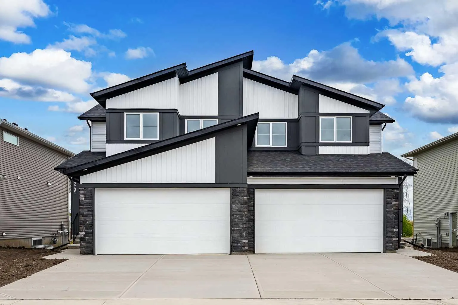 345 Dawson Wharf Road, Chestermere