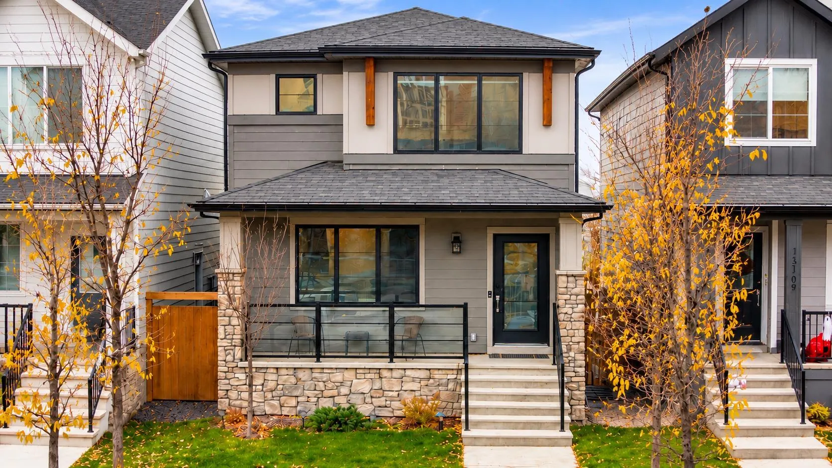 15113 37 Sw Street, Calgary