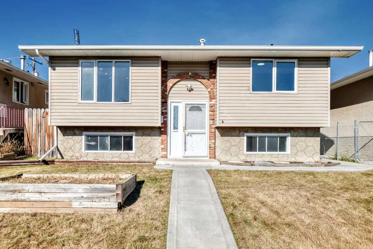 235 Margate Ne Close, Calgary