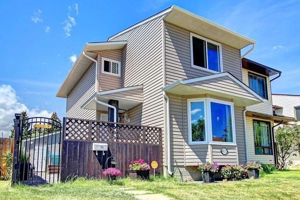 4111 58 Ne Street, Calgary
