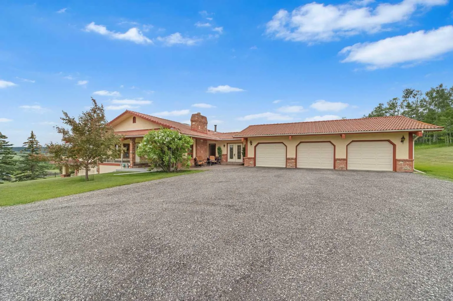 80054 226 W Avenue Unit 100, Foothills County