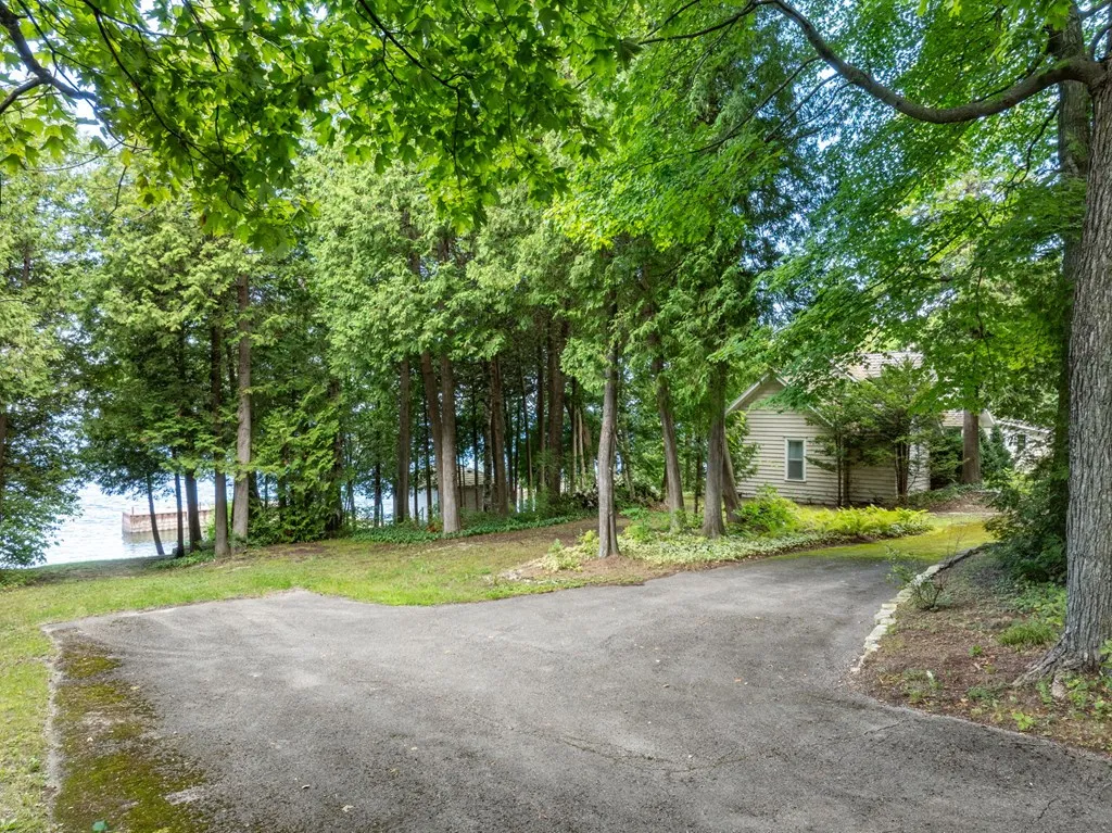 11149 Beach Rd, Sister Bay, Wisconsin 54234, 4 Bedrooms Bedrooms, ,2 BathroomsBathrooms,Waterfront-Residential,For Sale,Beach Rd,144488