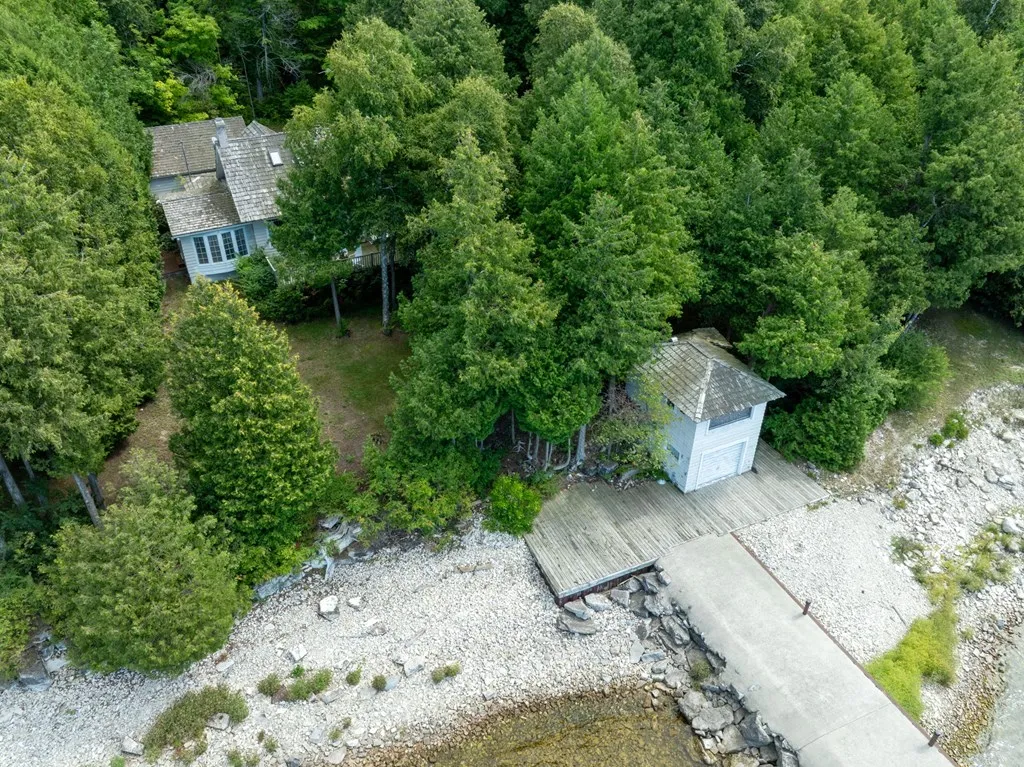 11149 Beach Rd, Sister Bay, Wisconsin 54234, 4 Bedrooms Bedrooms, ,2 BathroomsBathrooms,Waterfront-Residential,For Sale,Beach Rd,144488