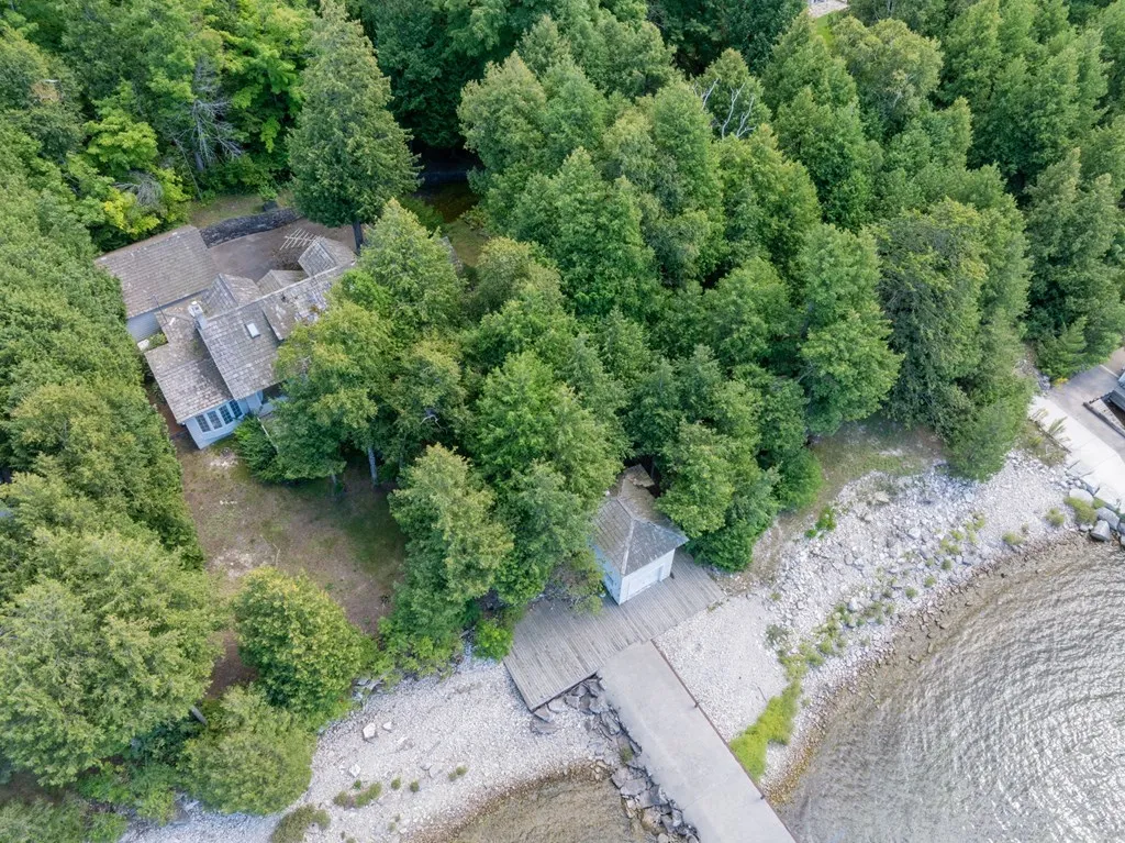 11149 Beach Rd, Sister Bay, Wisconsin 54234, 4 Bedrooms Bedrooms, ,2 BathroomsBathrooms,Waterfront-Residential,For Sale,Beach Rd,144488