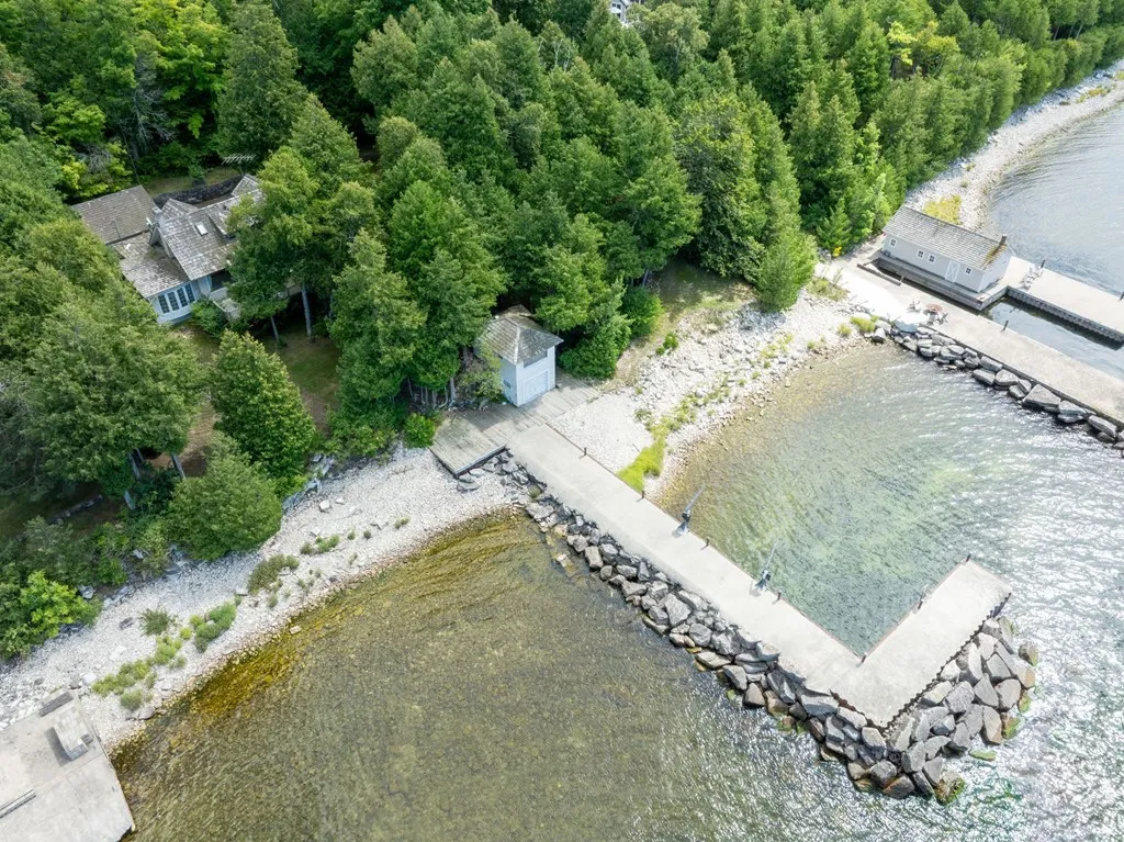 11149 Beach Rd, Sister Bay, Wisconsin 54234, 4 Bedrooms Bedrooms, ,2 BathroomsBathrooms,Waterfront-Residential,For Sale,Beach Rd,144488